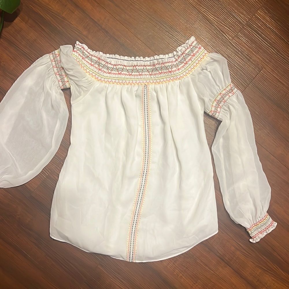 White House Black Market LIKE NEW White Off Shoulder Shirt Long Sleeve Colorful